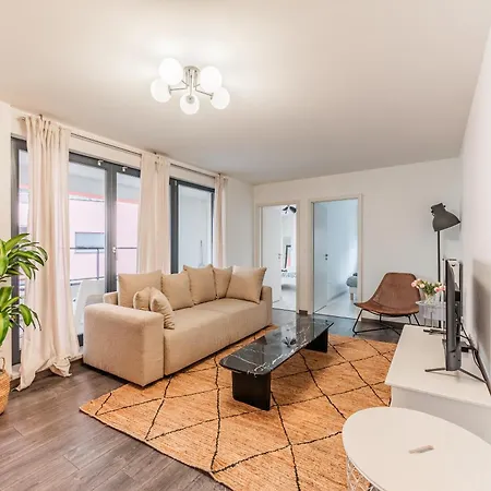 Moderne Au Centre Apartment *