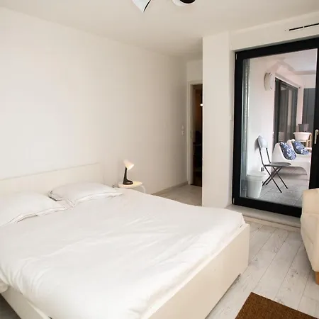 Moderne Au Centre Apartment *