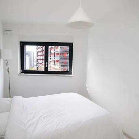 Moderne Au Centre Apartment *