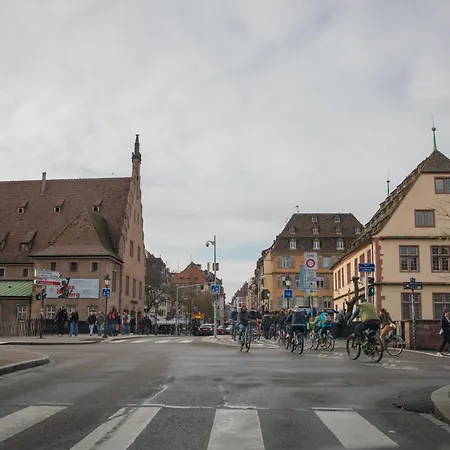 Daire Moderne Au Centre