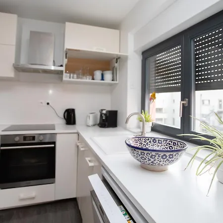 Daire Moderne Au Centre